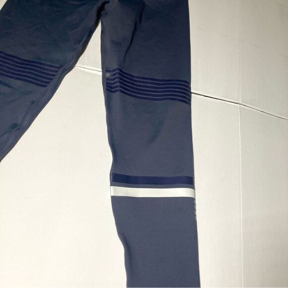Lilybod Navy Leggings Size Medium - Picture 3 of 5